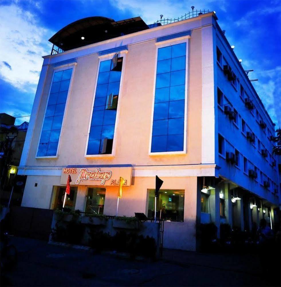 Hotel Sooriya Residency Madrás Exterior foto